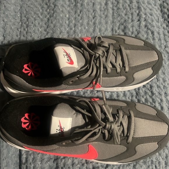 NIKE AIR MAX SNEAKERS - Picture 3 of 5